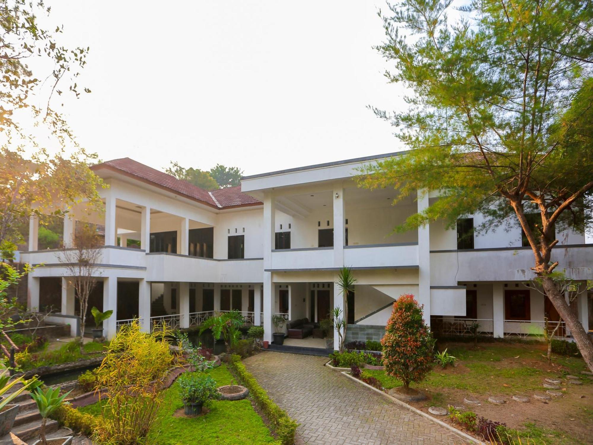 Hotel O Puncak Bogor Near Taman Safari Bagian luar foto