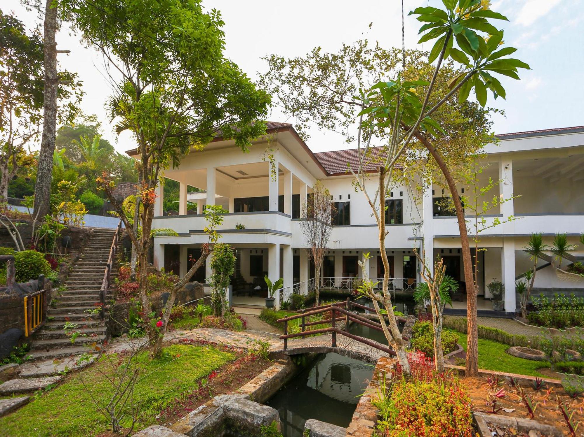 Hotel O Puncak Bogor Near Taman Safari Bagian luar foto